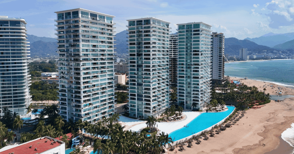 Peninsula Puerto Vallarta